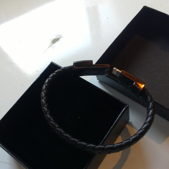 Host pick!!    NWT          recharger Small Bracelet NWT - Picture 5 of 6